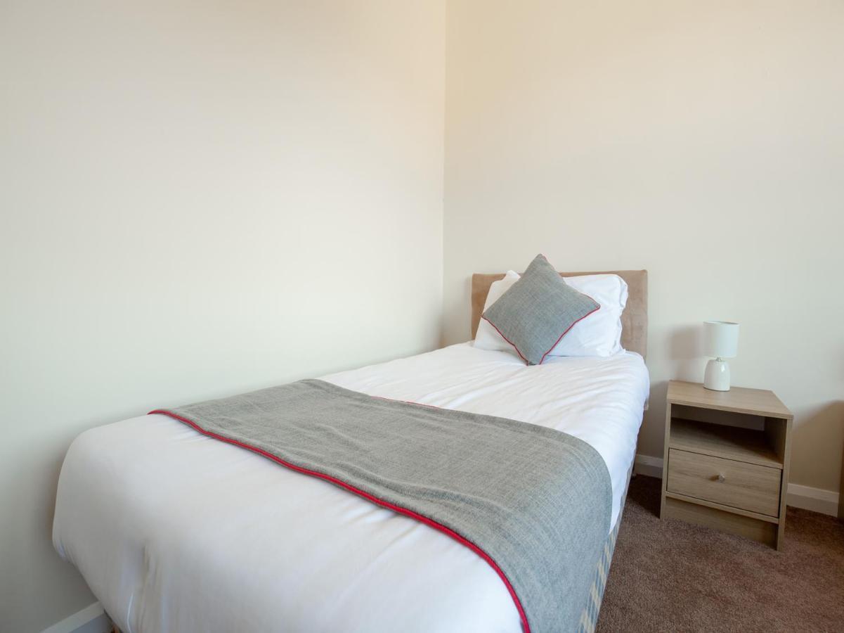 The Ben Mhor Hotel, Bar & Restaurant Grantown-on-Spey Extérieur photo