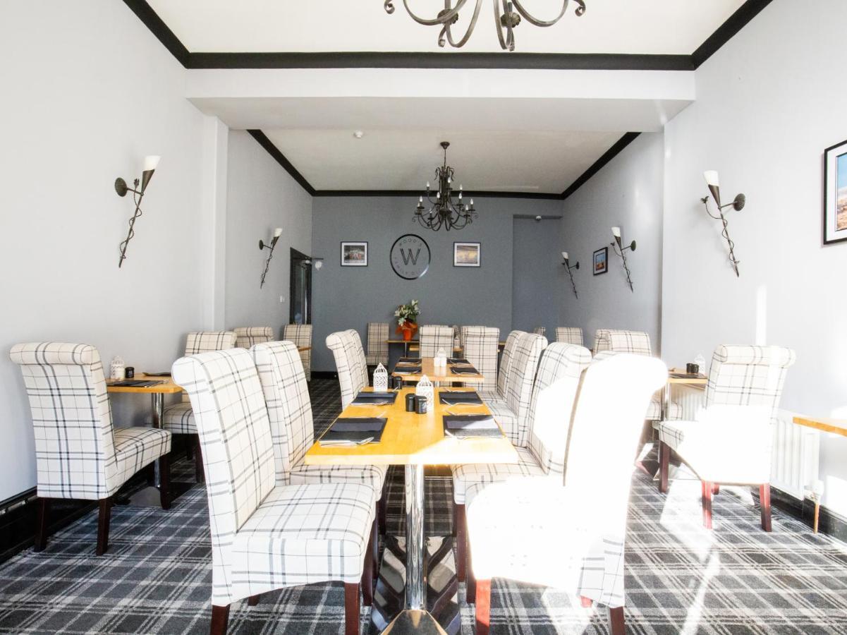 The Ben Mhor Hotel, Bar & Restaurant Grantown-on-Spey Extérieur photo