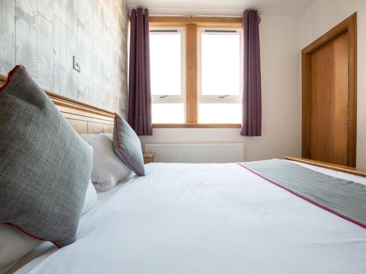 The Ben Mhor Hotel, Bar & Restaurant Grantown-on-Spey Extérieur photo