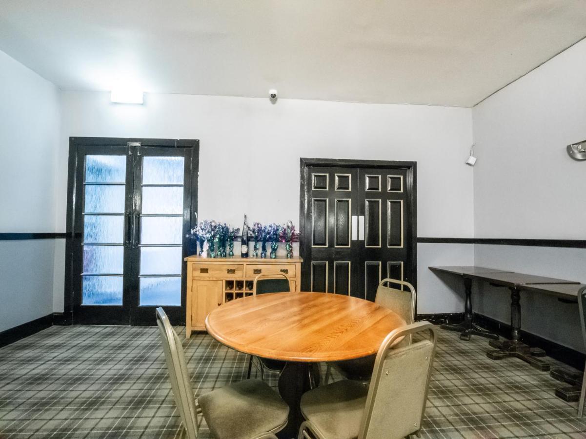 The Ben Mhor Hotel, Bar & Restaurant Grantown-on-Spey Extérieur photo