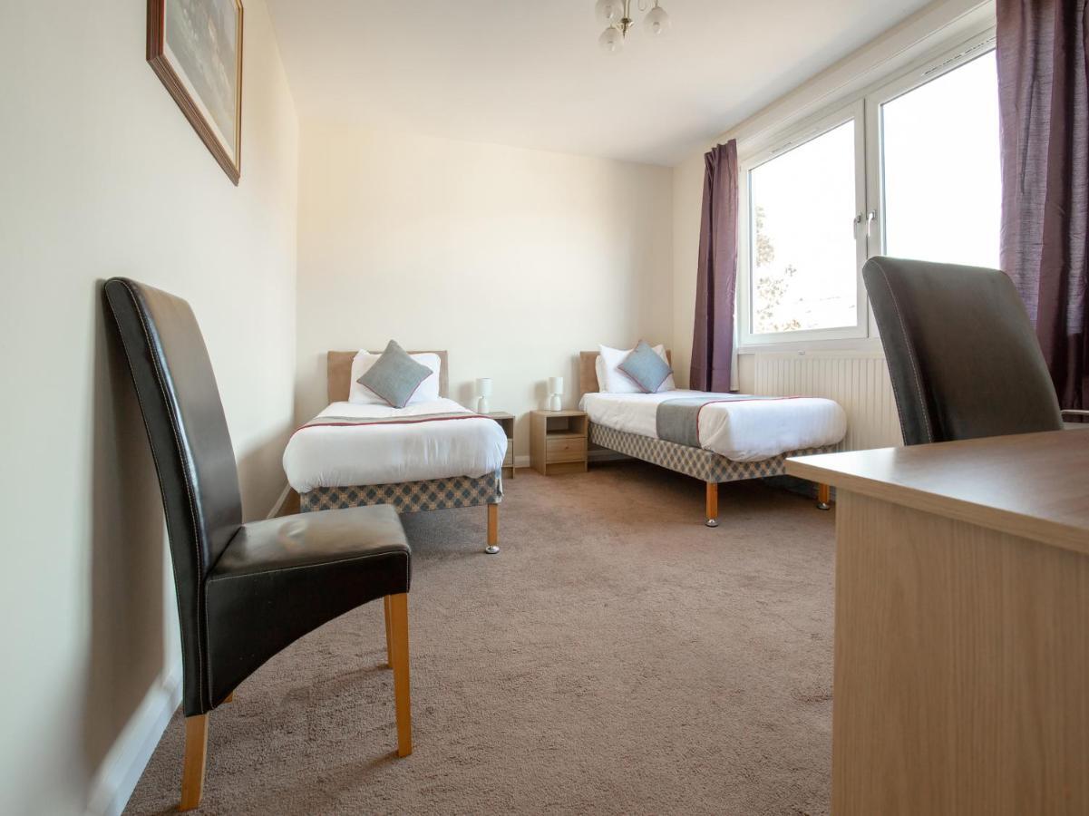 The Ben Mhor Hotel, Bar & Restaurant Grantown-on-Spey Extérieur photo