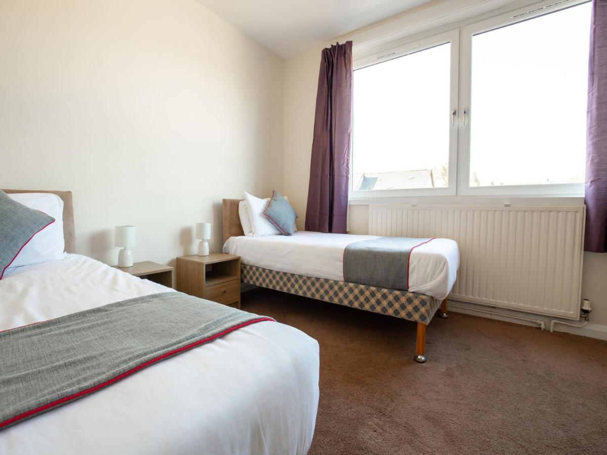 The Ben Mhor Hotel, Bar & Restaurant Grantown-on-Spey Extérieur photo